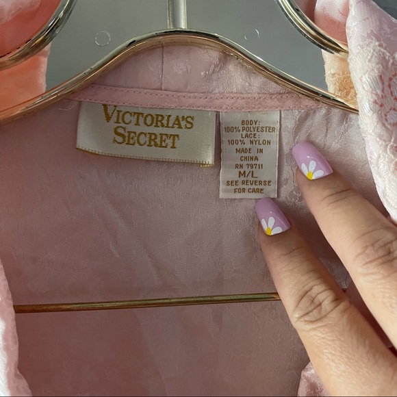 Vintage Victoria’s Secret Gold Label Robe - Picture 3 of 7